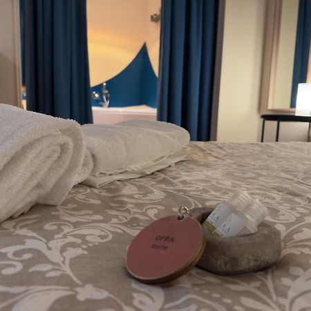 Bracco Rooms & Suites - Boutique Hotel Nel Centro Storico Di มาเตรา ภายนอก รูปภาพ