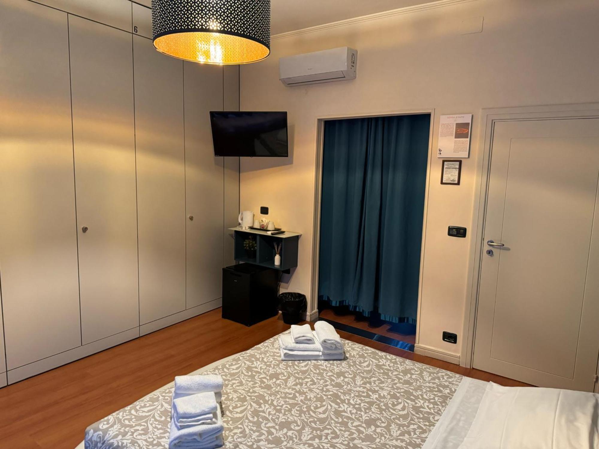 Bracco Rooms & Suites - Boutique Hotel Nel Centro Storico Di มาเตรา ภายนอก รูปภาพ